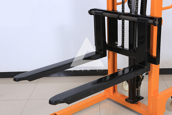 手動(dòng)堆高車叉車 手動(dòng)堆高車叉車